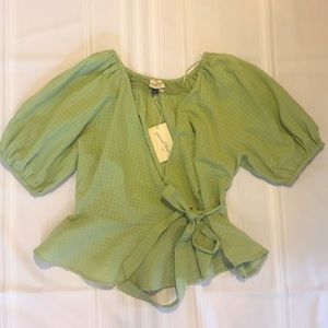 Universal Thread cute green wrap blouse size L NWT